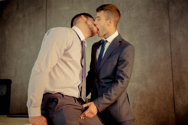 kiss et bite kiss et bite