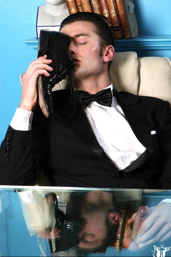 gay sniffer gay sniffer